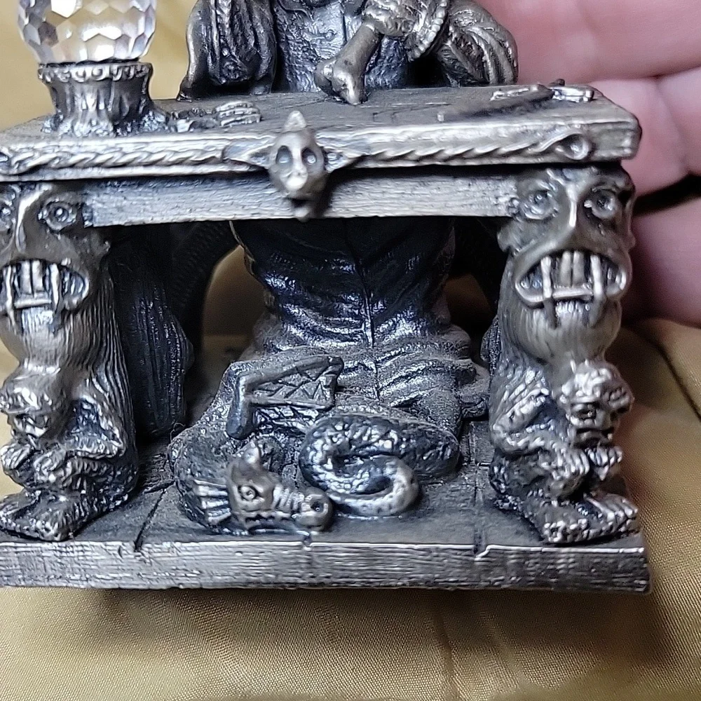 Myth & Magic Dark Secrets "Guardian Of The Demons" Figurine (#6210) - Picture 7 of 7